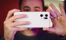 L'appareil photo du Oppo Find X5 Pro est signé Hasselblad. // Source : Louise Audry pour Numerama L'appareil photo du Oppo Find X5 Pro est signé Hasselblad. // Source : Louise Audry pour Numerama