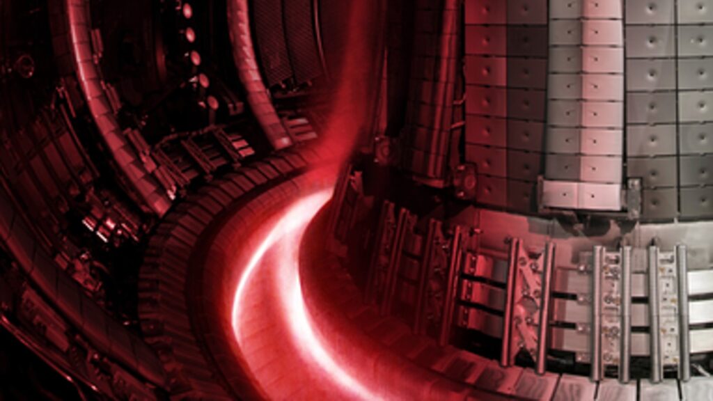 À l'intérieur du réacteur à fusion nucléaire JET. // Source : UKAEA