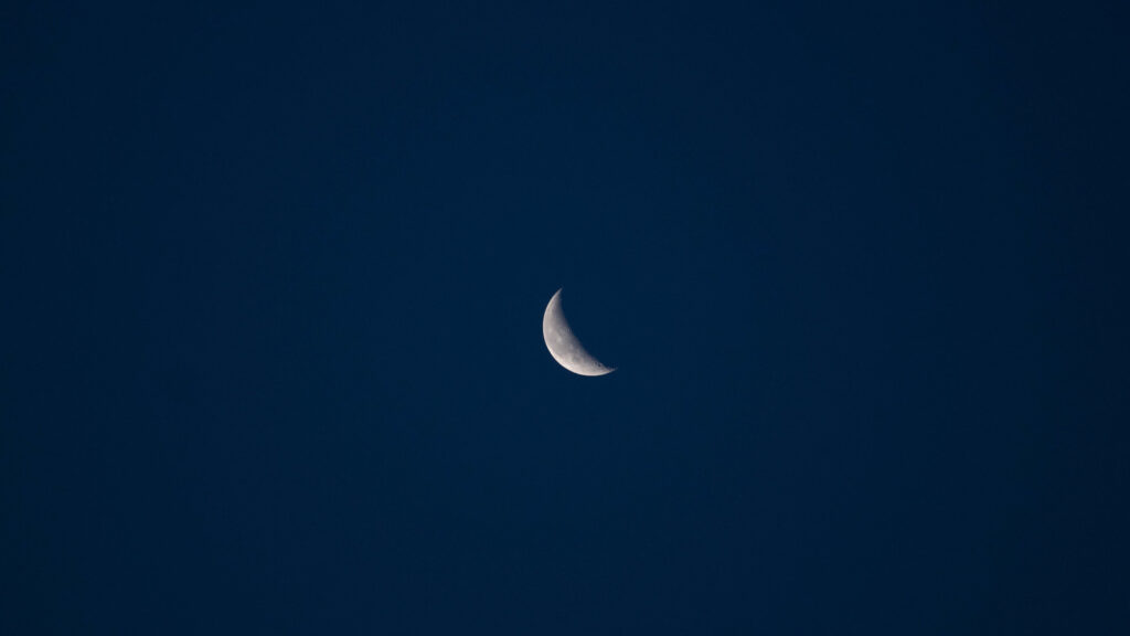 Croissant de Lune. // Source : Flickr/CC/simonrumi (photo recadrée)