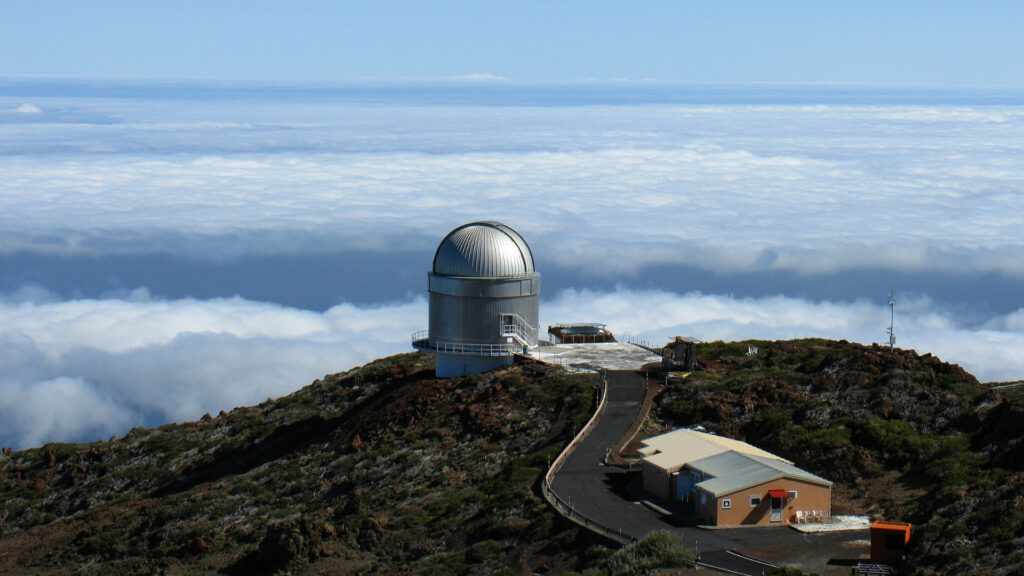 Le Télescope optique nordique. // Source : Wikimedia/CC/Michael Hanselmann (photo recadrée)