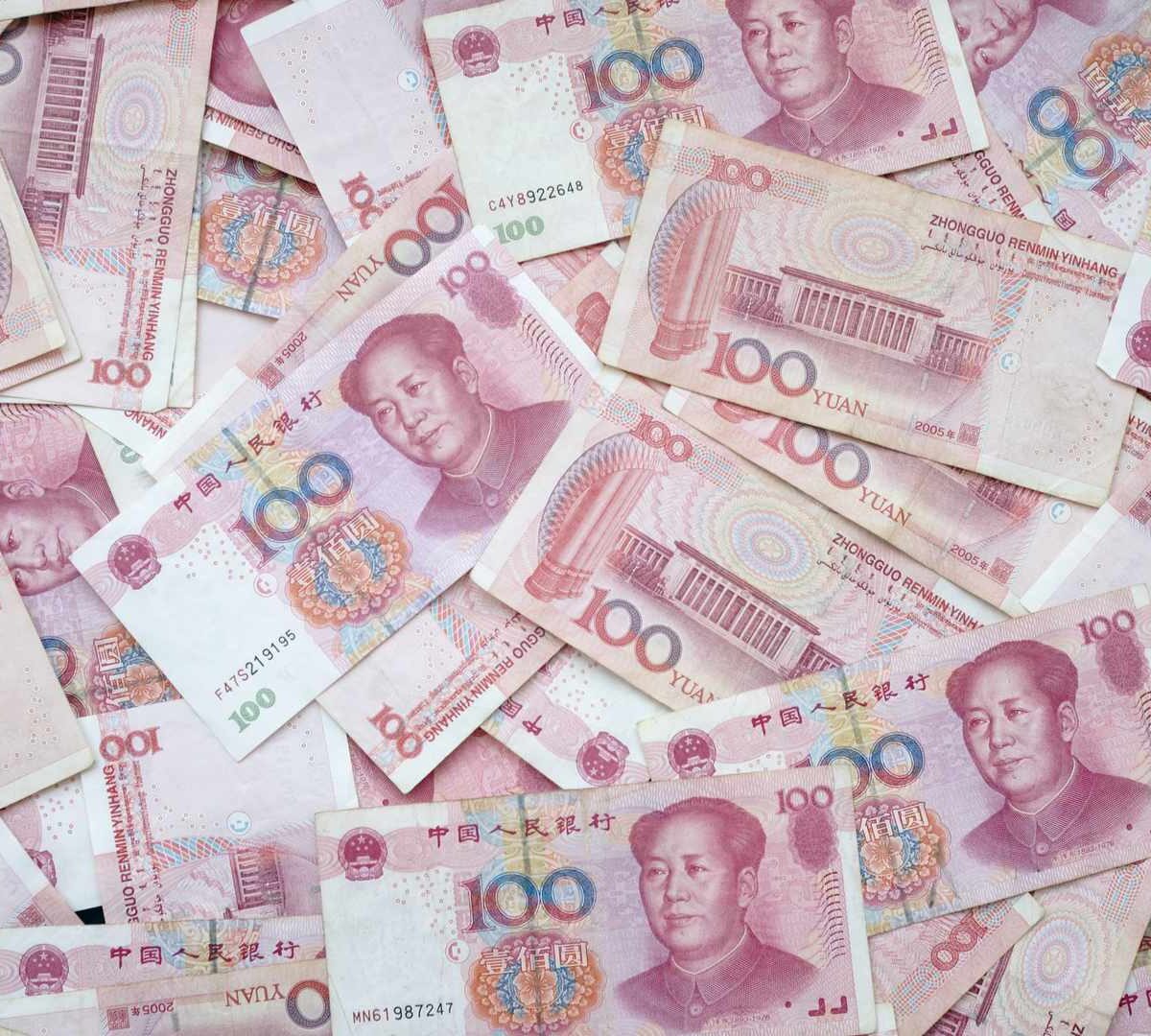 Des billets de 100 yuan // Source : Eric Pouzet / Unsplash