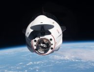 La capsule approchant de l'ISS, à l'arrvée de l'équipage Crew-2. // Source : Flickr/CC/Nasa Johnson