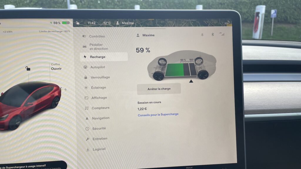 Interface v11 des Tesla