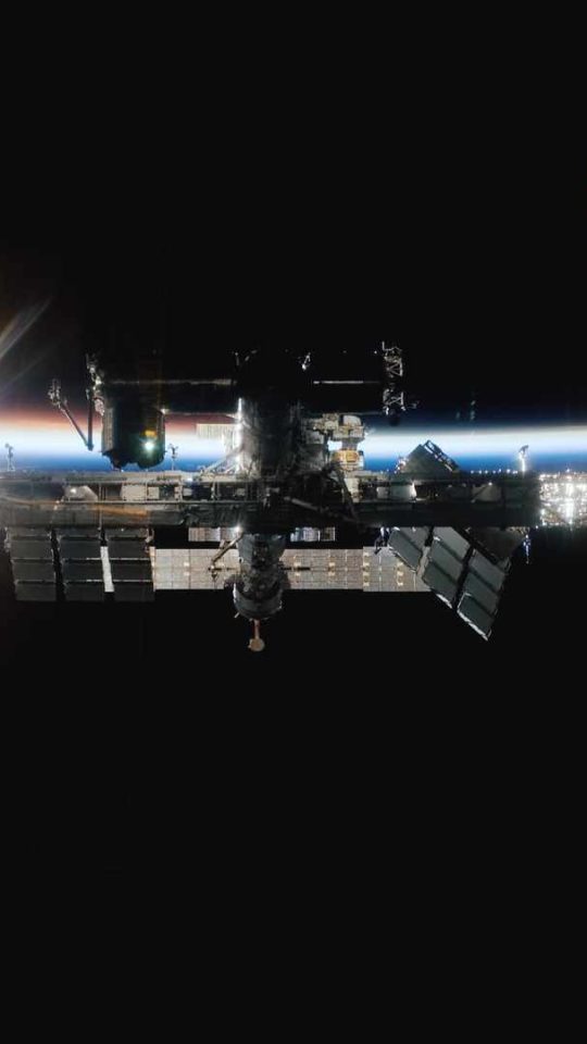 La station spatiale internationale connait ses premiers premiers problèmes géopolitiques // Source : Nasa / Unsplash La station spatiale internationale connait ses premiers premiers problèmes géopolitiques // Source : Nasa / Unsplash