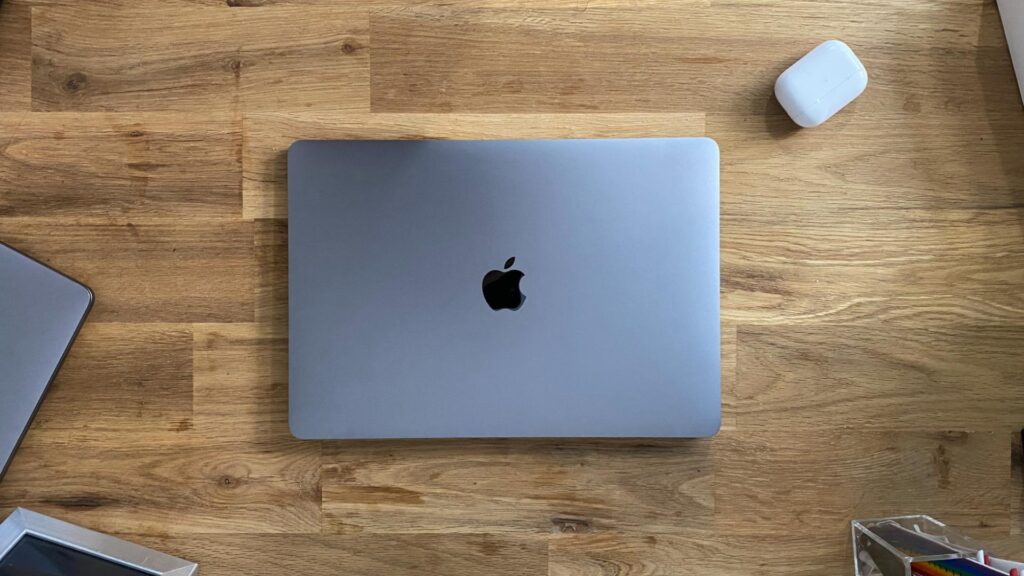 Le MacBook Air 2020  // Source : Julien Cadot pour Numerama
