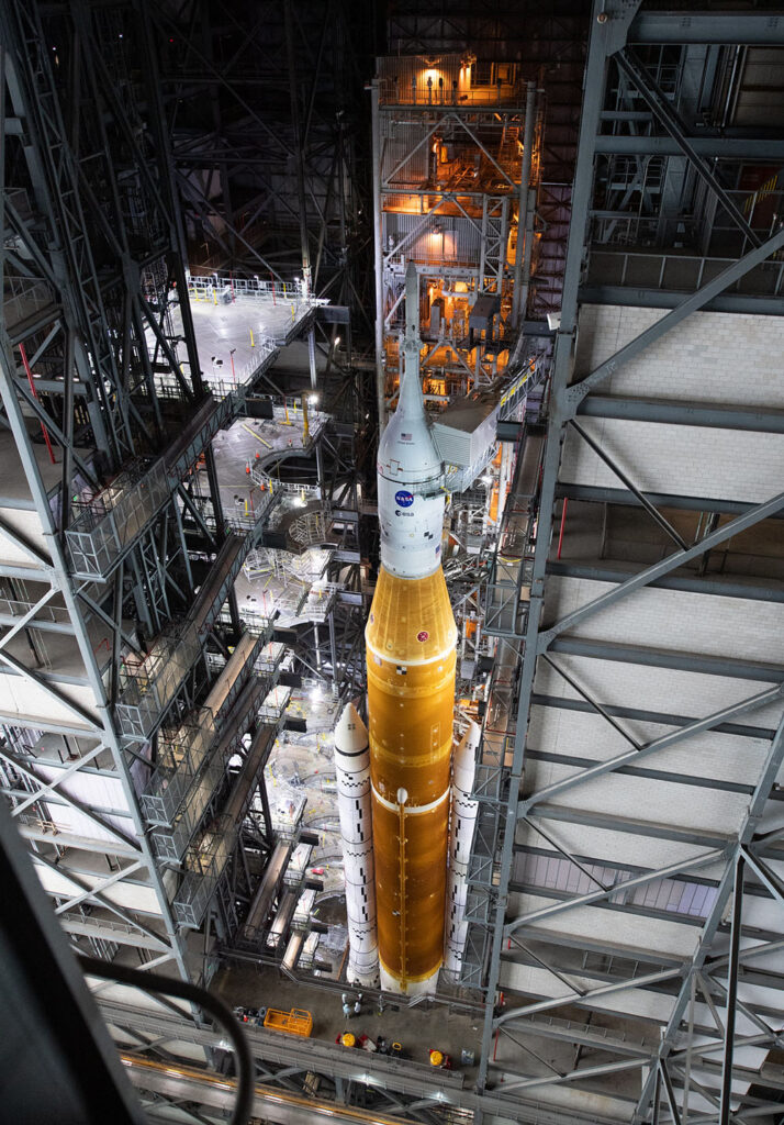 SLS Artemis 2