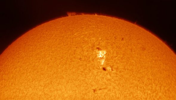 Le Soleil. // Source : Flickr/CC/Paul Stewart (photo recadrée)