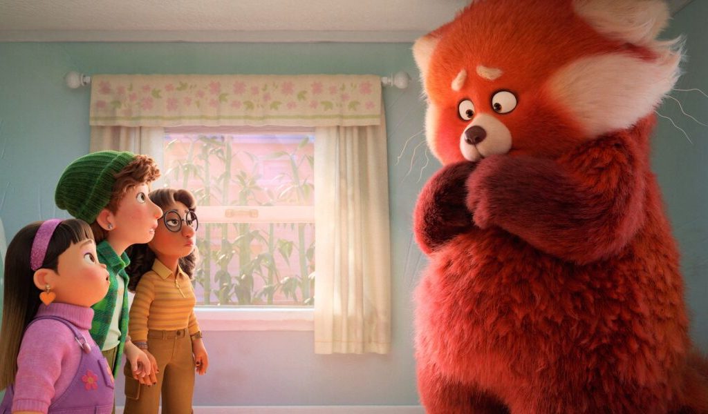 Mei Lee se transforme en panda roux dans Alerte rouge // Source : Disney/Pixar