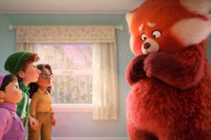 Mei Lee se transforme en panda roux dans Alerte rouge // Source : Disney/Pixar