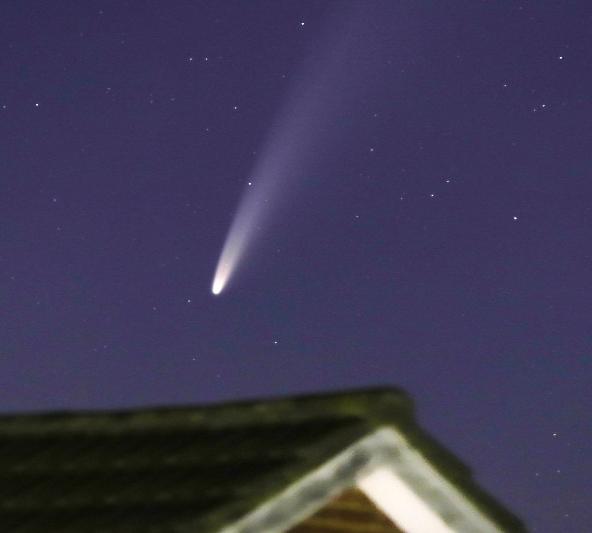 La comète C/2020 F3 Neowise. // Source : Flickr/CC/Nigel Hoult (photo recadrée)