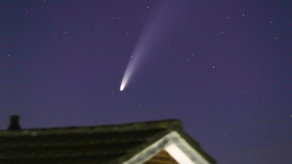 La comète C/2020 F3 Neowise. // Source : Flickr/CC/Nigel Hoult (photo recadrée)