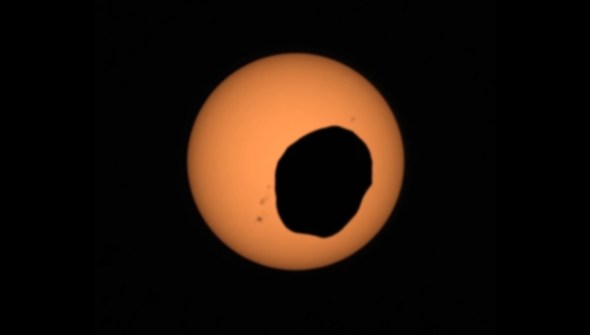 L'éclipse solaire vue par Perseverance sur Mars. // Source : Capture d'écran YouTube  NASA Jet Propulsion Laboratory