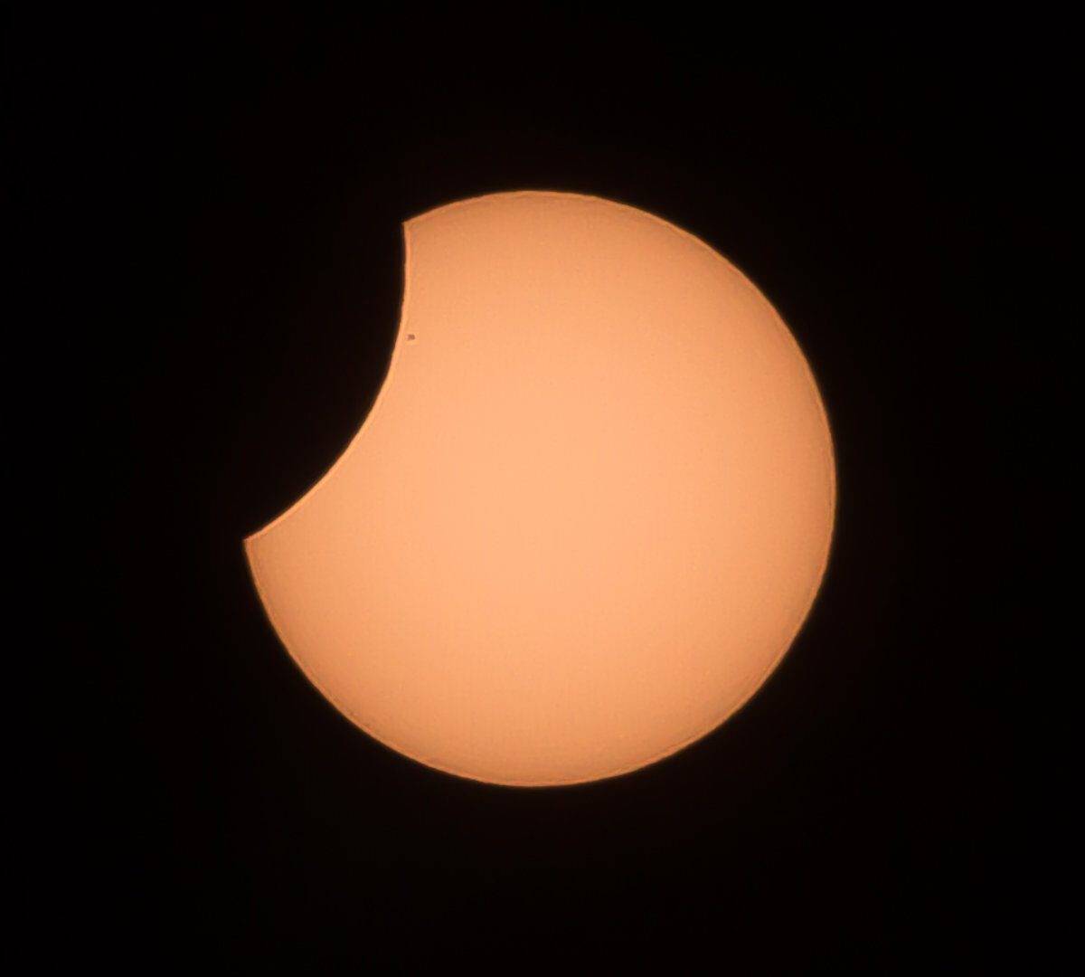 Éclipse solaire survenue en 2015. // Source : Flickr/CC/Willi Winzig (image recadrée)