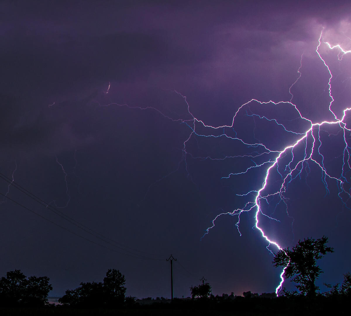 Orage. // Source : Pexels/Alexandre Bringer (photo recadrée)