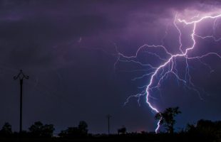 Orage. // Source : Pexels/Alexandre Bringer (photo recadrée)