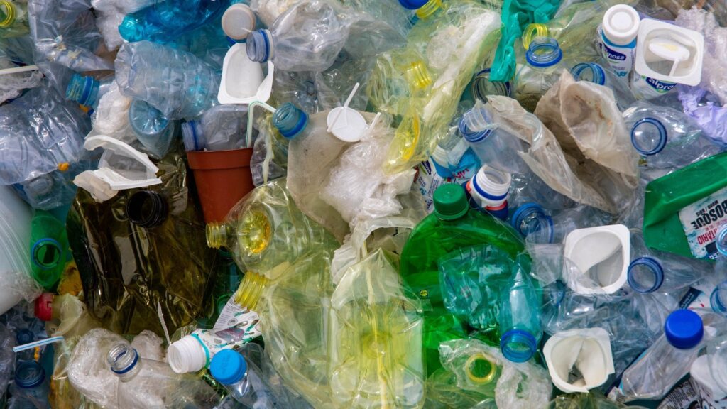 Seuls 9 % des plastiques produits dans le monde sont recyclés. // Source : Pexels