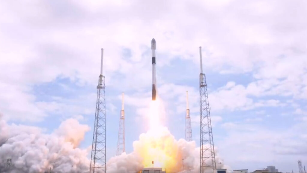 Le décollage de cette fusée SpaceX. // Source : Via Twitter @SpaceX
