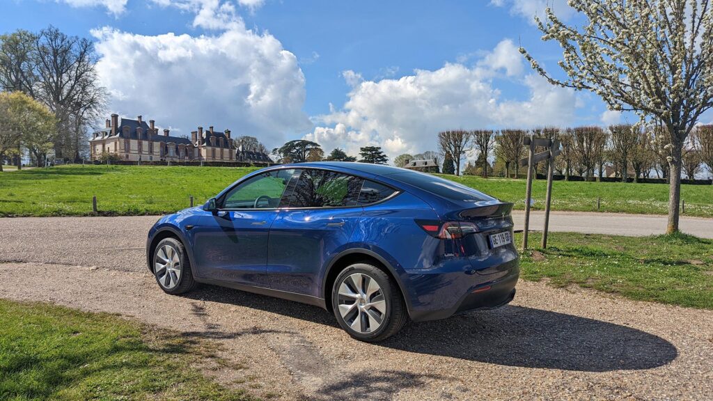 Tesla Model Y // Source : Raphaelle Baut pour Numerama