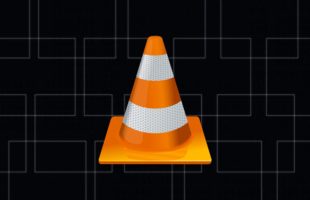 Logo de VLC. // Source : Wikimedia/CC/Richard C. G. Øiestad ; montage Numerama