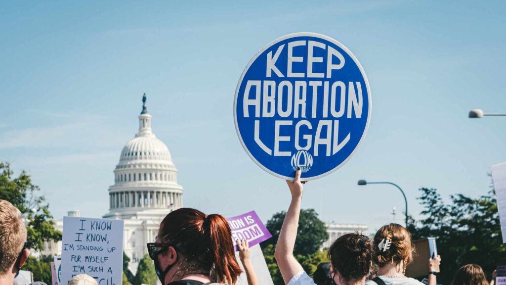 Une manifestation en soutien au droit à l'avortement, à Washington // Source : Gayatri Malhotra / Unsplash