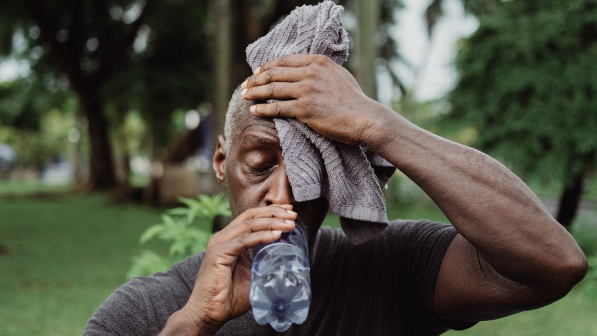 Il fait chaud. // Source : Pexels/Ketut Subiyanto (photo recadrée)