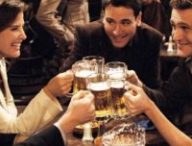 La série How I Met Your Mother, souvent comparée à Friends, est rapidement devenue culte // Source : CBS La série How I Met Your Mother, souvent comparée à Friends, est rapidement devenue culte // Source : CBS