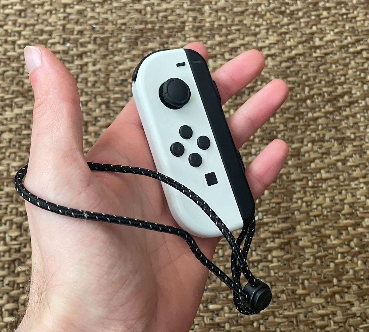 La dragonne du Joy-Con // Source : Maxime Claudel pour Numerama