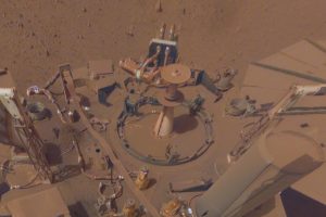 Le dernier selfie d'InSight sur Mars. // Source : NASA/JPL-Caltech (image recadrée)