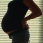 Une femme enceinte // Source : Wikimedia Commons