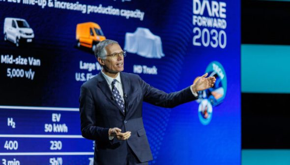 Carlos Tavares - conférence Dare Forward 2030 // Source : Stellantis - stephane sby balmy
