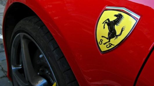 Blason Ferrari // Source : Pixabay @jingoba