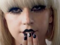 Lady Gaga dans le clip Paparazzi // Source : Capture YouTube