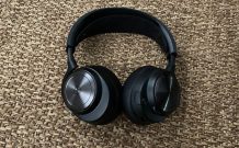 Le casque SteelSeries Arctis Nova Pro // Source : Maxime Claudel pour Numerama Le casque SteelSeries Arctis Nova Pro // Source : Maxime Claudel pour Numerama