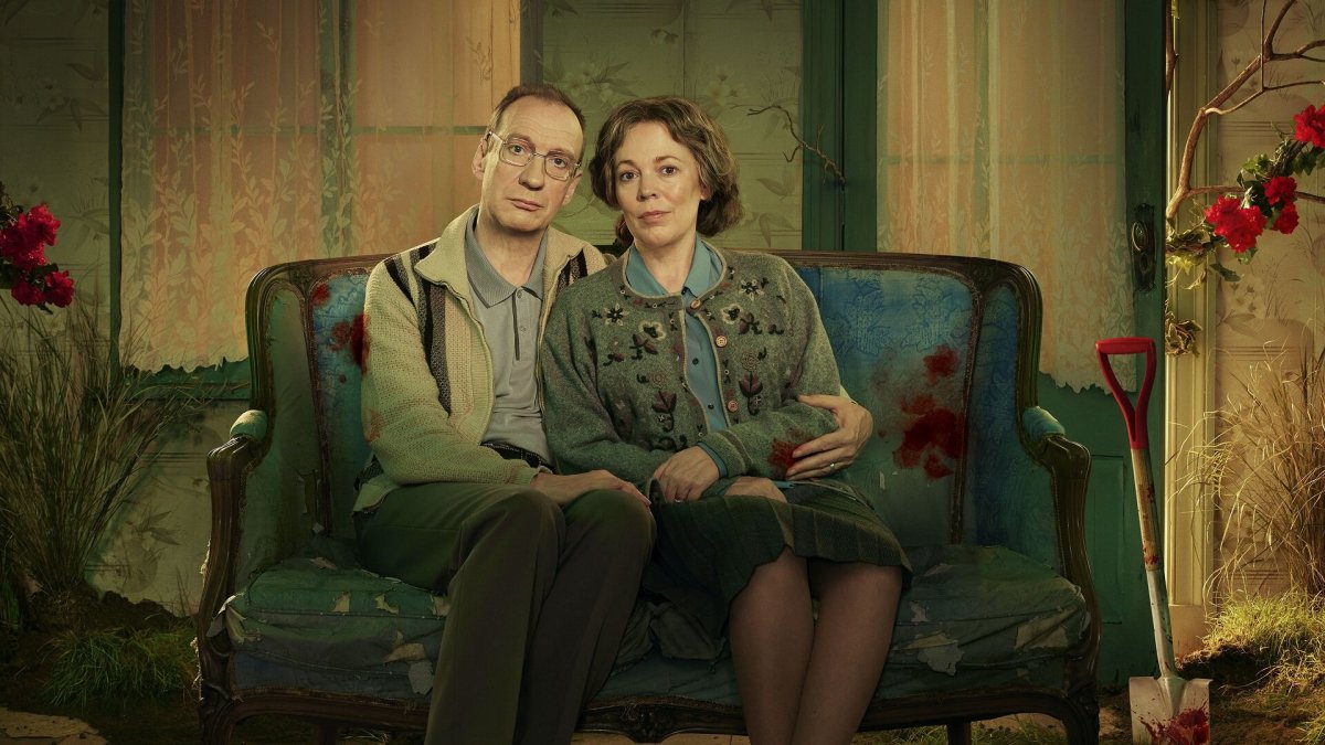 Landscapers met en scène un fabuleux duo : Olivia Colman (The Crown) et David Thewlis (Harry Potter) // Source : Canal+ / Sky UK Ltd / HBO / Sister Pictures Limited