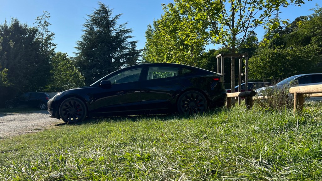 Road trip en Tesla Model 3 : 6 ans après, qu'est-ce qui a changé ? // Source : Julien Cadot pour Numerama