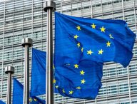 L'Union européenne a ouvert deux enquête contre Amazon // Source : Canva