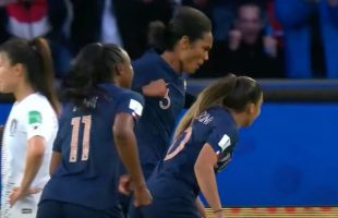 Équipe de France à l'Euro féminin 2022 // Source : Capture YouTube