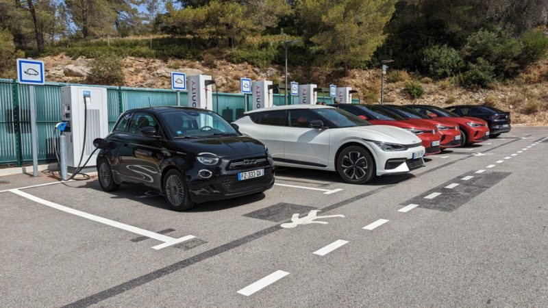 Les meilleures voitures électriques avec charge rapide pour les longs trajets
