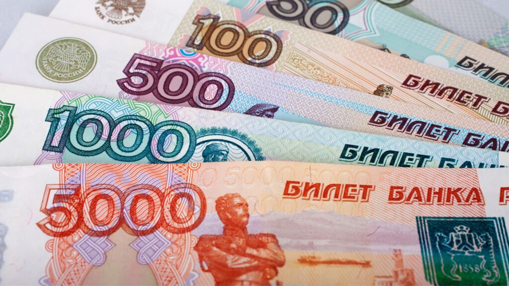 Seuls les roubles sont acceptés pour les paiements // Source : Canva