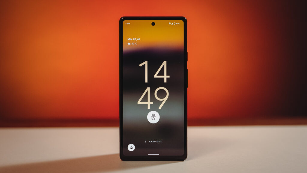 Google Pixel 6a // Source : Louise Audry pour Numerama Google Pixel 6a // Source : Louise Audry pour Numerama