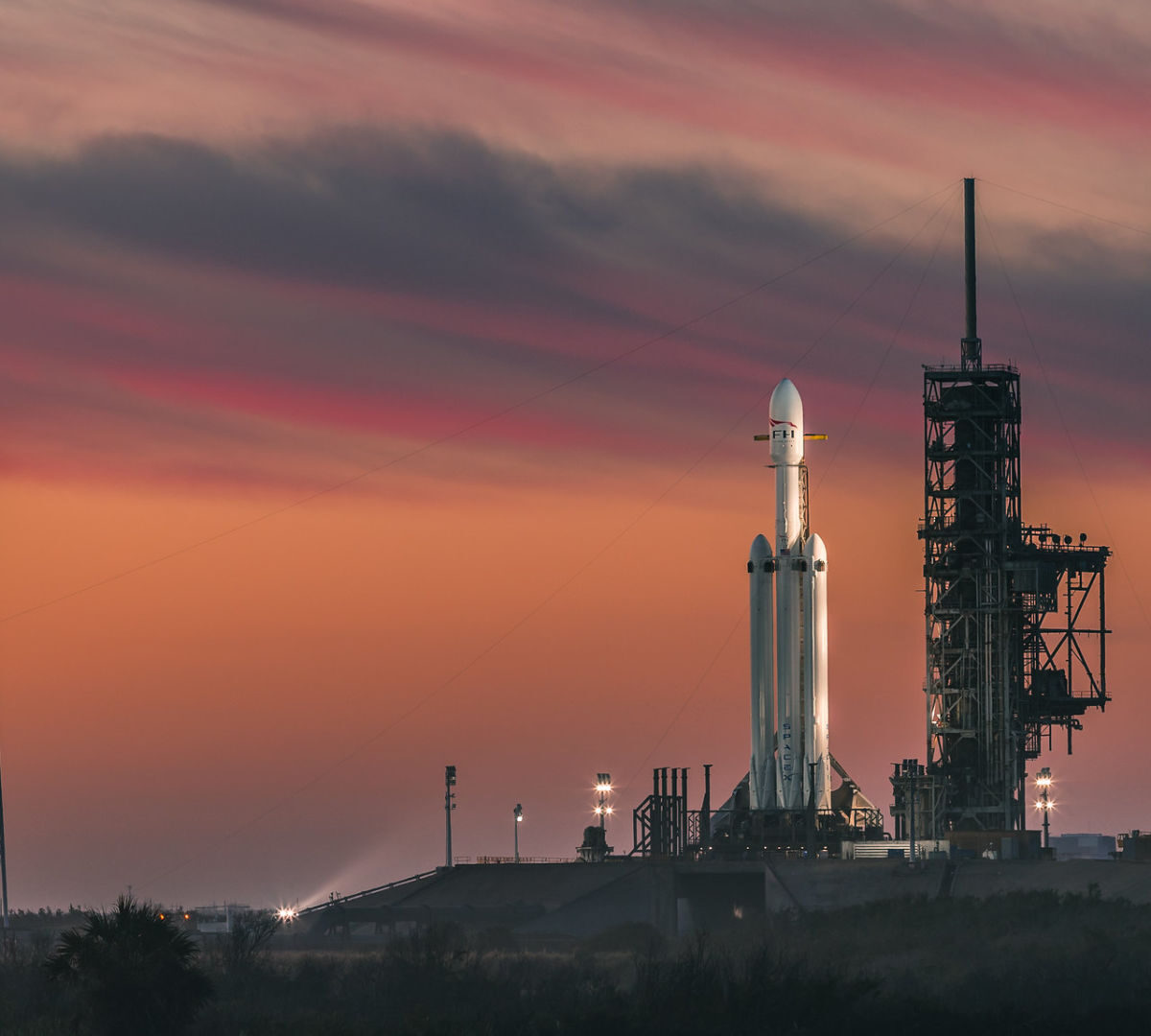 La Falcon Heavy. // Source : Flickr/CC/Official SpaceX Photos (photo recadrée)