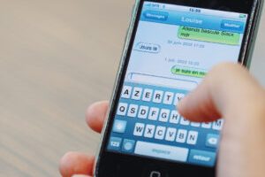 L'application Messages du premier iPhone ne servait qu'à envoyer des SMS, même pas de MMS. // Source : Numerama