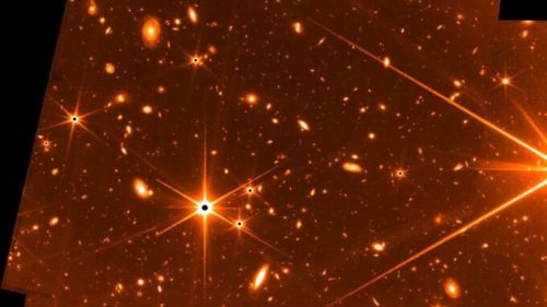 L'image test du champ profond de l'Univers pris par James Webb. // Source : Nasa
