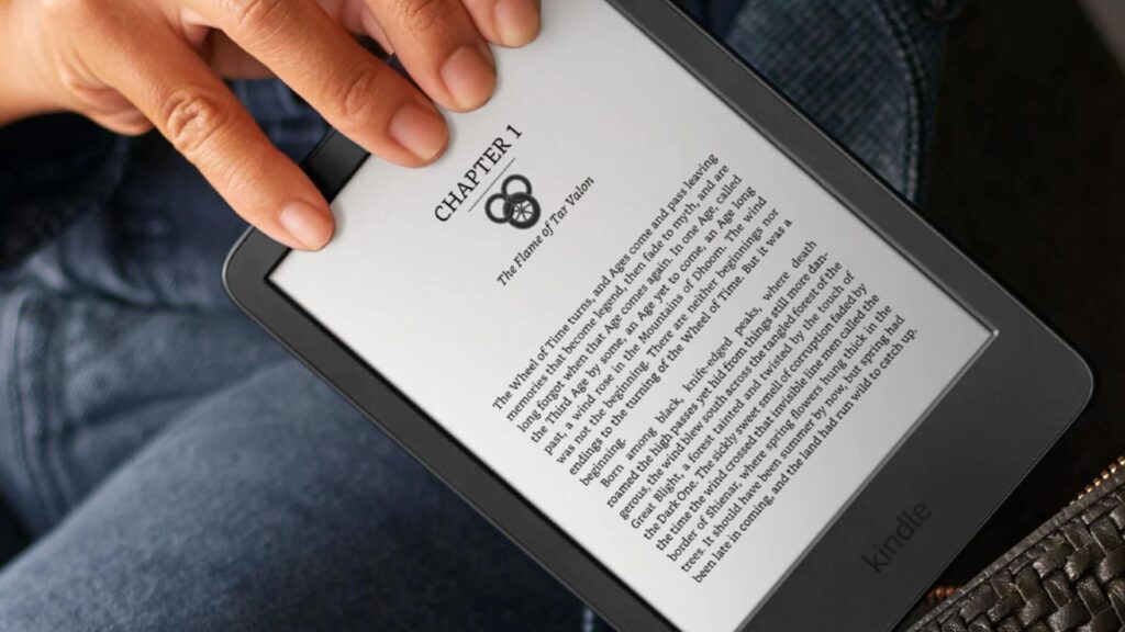 Prime Day 2023 : la liseuse Kindle passe à -30 % pour les