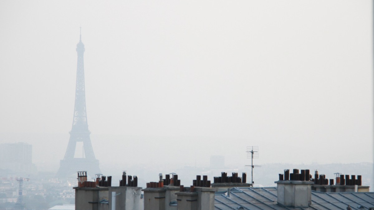 Paris, le soir du 19 juillet 2022. // Source : Via Twitter @eme_sauvage, image recadrée