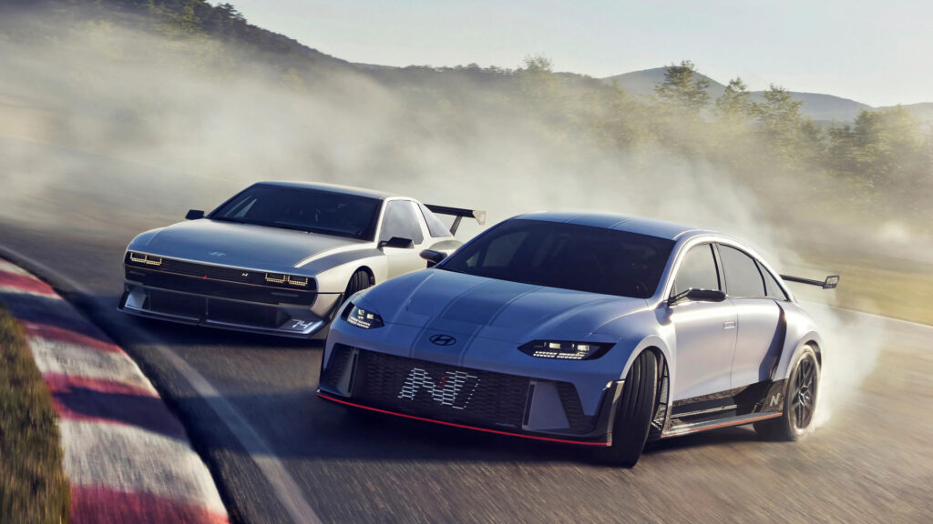 Hyundai RN22e et N Vision 74 en drift // Source : Hyundai