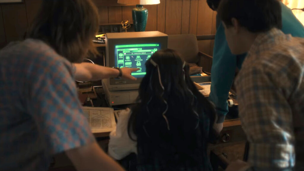 Les ados de Stranger Things sur un ordinateur de dernière génération ! // Source : Netflix