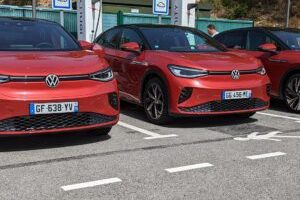 Volkswagen ID. 5 en charge Ionity  // Source : Raphaelle Baut pour Numerama