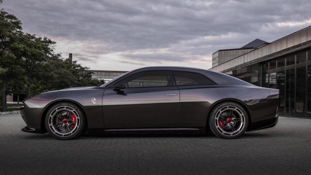 Dodge Charger Daytona SRT Concept // Source : Dodge