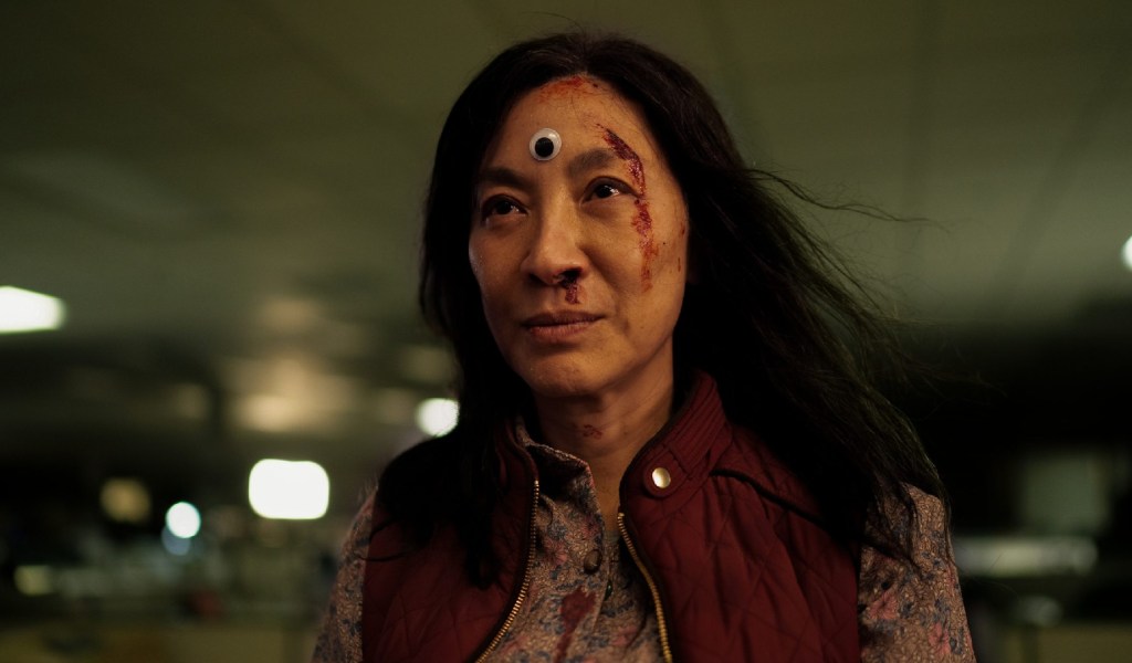 Michelle Yeoh est l'héroïne de Everything Everywhere All At Once. Michelle Yeoh est l'héroïne de Everything Everywhere All At Once.